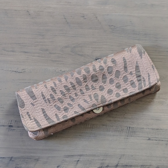 Handbags - CLUTCH
